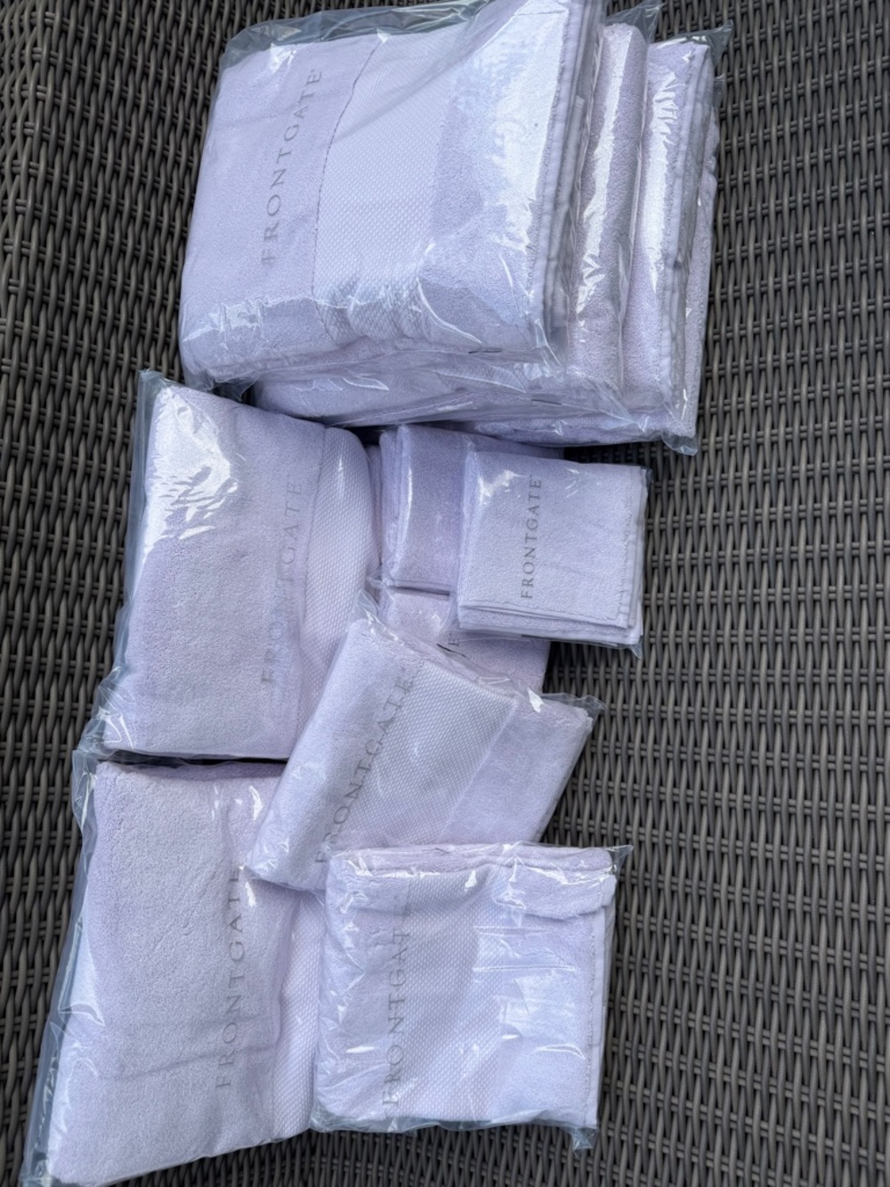 Frontgate Resort Bath Towel Set - NWT